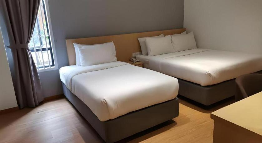Miyabi Hotel Permas Джохор-Бару Екстер'єр фото